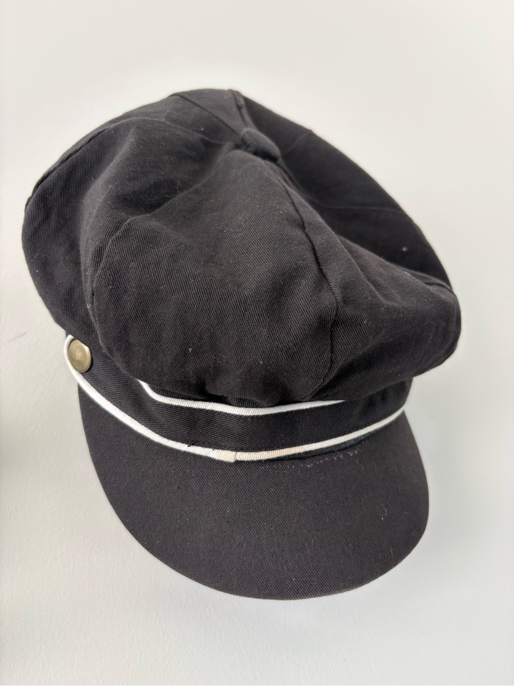 Vintage Y2K Black Cotton Newsboy Cap with White Piping